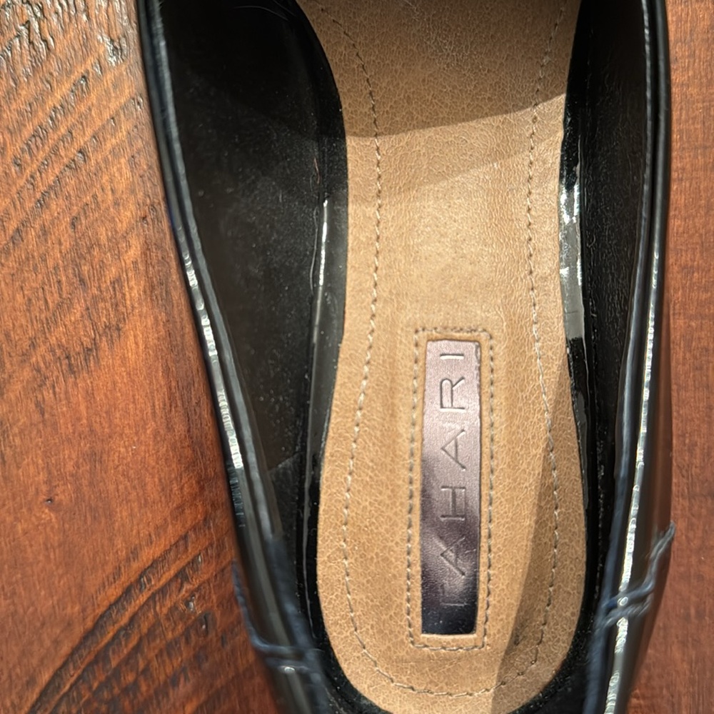 TAHARI - Picture 8 of 9